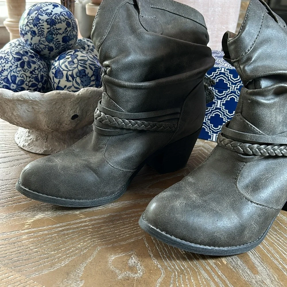 Women Charcoal Gray Western Paper Bag Ankle Booties Boots Size 8